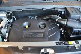2013款路虎神行者2 2.0T Si4英趣特享版
