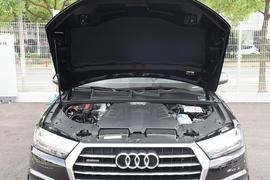 2016款奥迪Q7 45 TFSI S line运动型