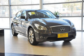 2013款英菲尼迪Q70L 2.5L雅致版