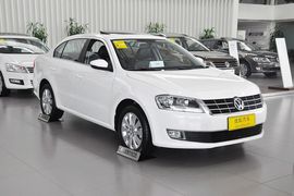 2013款大众朗逸1.6L手动舒适版