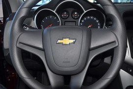 2013款雪佛兰科鲁兹1.6L SE AT