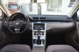 2013款大众迈腾2.0TSI DSG至尊型