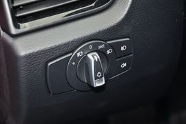 2013款宝马X1 xDrive20i探索版