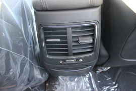 东风悦达起亚新K5到店实拍