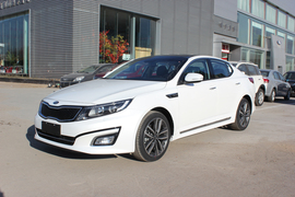 东风悦达起亚新K5到店实拍