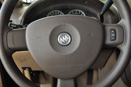 2013款别克GL8 2.4L CT舒适版