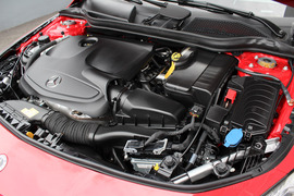 2017款奔驰CLA 220 4MATIC
