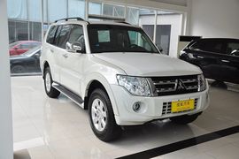 2014款三菱帕杰罗长轴3.0L 手自一体 精英型