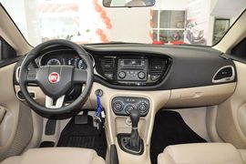 2012款菲亚特菲翔1.4T自动劲享版
