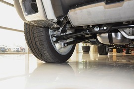 2013款揽胜极光2.2T 5门柴油版