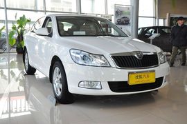 2014款斯柯达明锐1.4TSI DSG逸致版