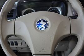 2013款启辰D50 1.6L自动豪华版