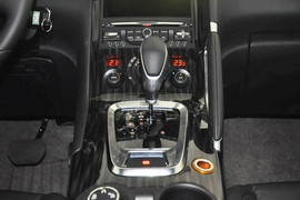 2013款标致3008 1.6THP至尚版