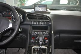 2013款标致3008 1.6THP至尚版