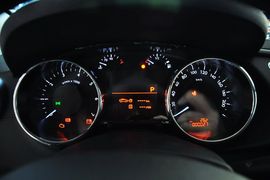 2013款标致3008 1.6THP至尚版