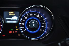 2013款北京现代索纳塔八 2.0L GLS自动领先版