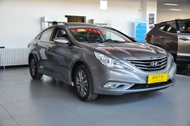 2013款北京现代索纳塔八 2.0L GLS自动领先版