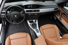 2009款宝马325i M运动型