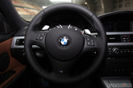 2009款宝马325i M运动型