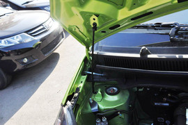 2013款众泰Z100 1.0L舒适型