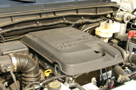 2013款江铃驭胜S350 2.4T两驱自动柴油豪华版