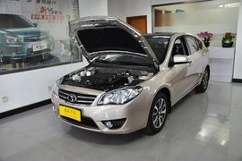 2013款东南V6菱仕1.5L手动旗舰版