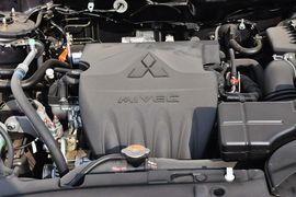 2013款三菱风迪思1.6L手动经典型