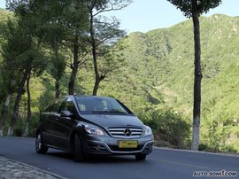2009款奔驰B200时尚型试驾