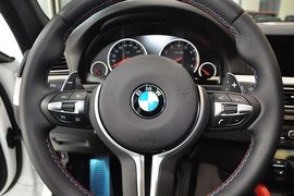 2014款宝马M5马年限量版