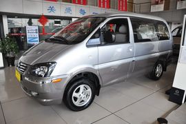 2014款东风风行菱智M3 1.6L 7座豪华型