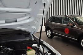 2013款大众途锐3.6L越野增强高配型