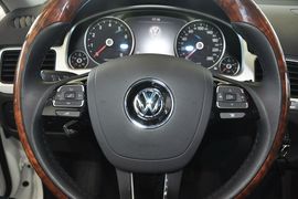 2013款大众途锐3.6L越野增强高配型