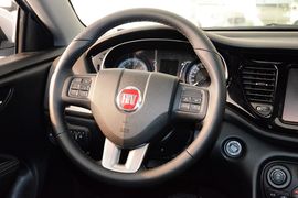 2012款菲亚特菲翔1.4T自动尊享版