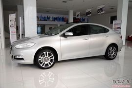 2012款菲亚特菲翔1.4T自动尊享版