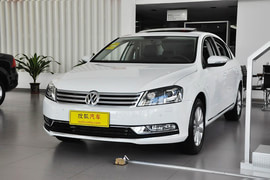 2013款大众迈腾1.8TSI DSG豪华型
