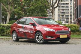2017款福特福克斯三厢 EcoBoost 125 手动超能风尚型智行版
