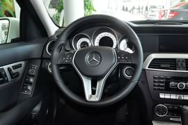 2011款奔驰C200时尚旅行版