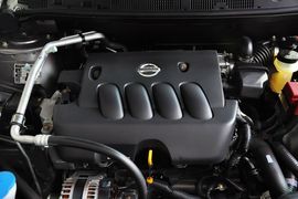 2012款日产逍客2.0XV 雷 CVT两驱