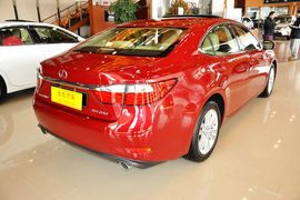2013款雷克萨斯ES250精英版