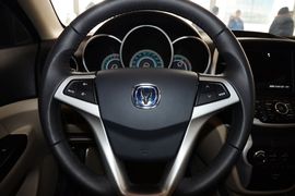 2014款长安逸动1.6L手动豪华型 京V