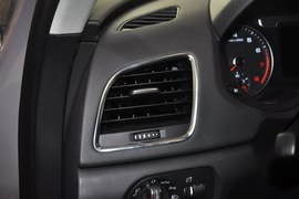 2013款奥迪Q3 35 TFSI全时四驱技术型