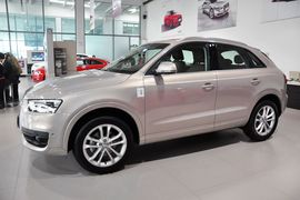2013款奥迪Q3 35 TFSI全时四驱技术型