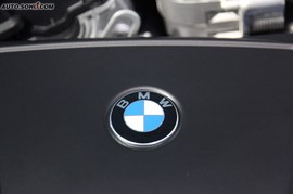 2009款宝马318i进取型外观实拍