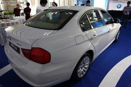 2009款宝马318i进取型外观实拍
