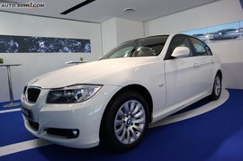 2009款宝马318i进取型外观实拍