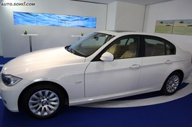 2009款宝马318i进取型外观实拍