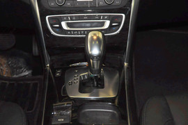 2013款雷诺纬度2.5L豪华版 改款