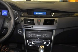 2013款雷诺纬度2.5L豪华版 改款