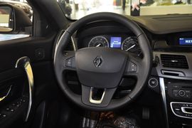 2013款雷诺纬度2.5L豪华版 改款