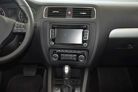 2013款大众速腾1.4TSI DSG蓝驱版